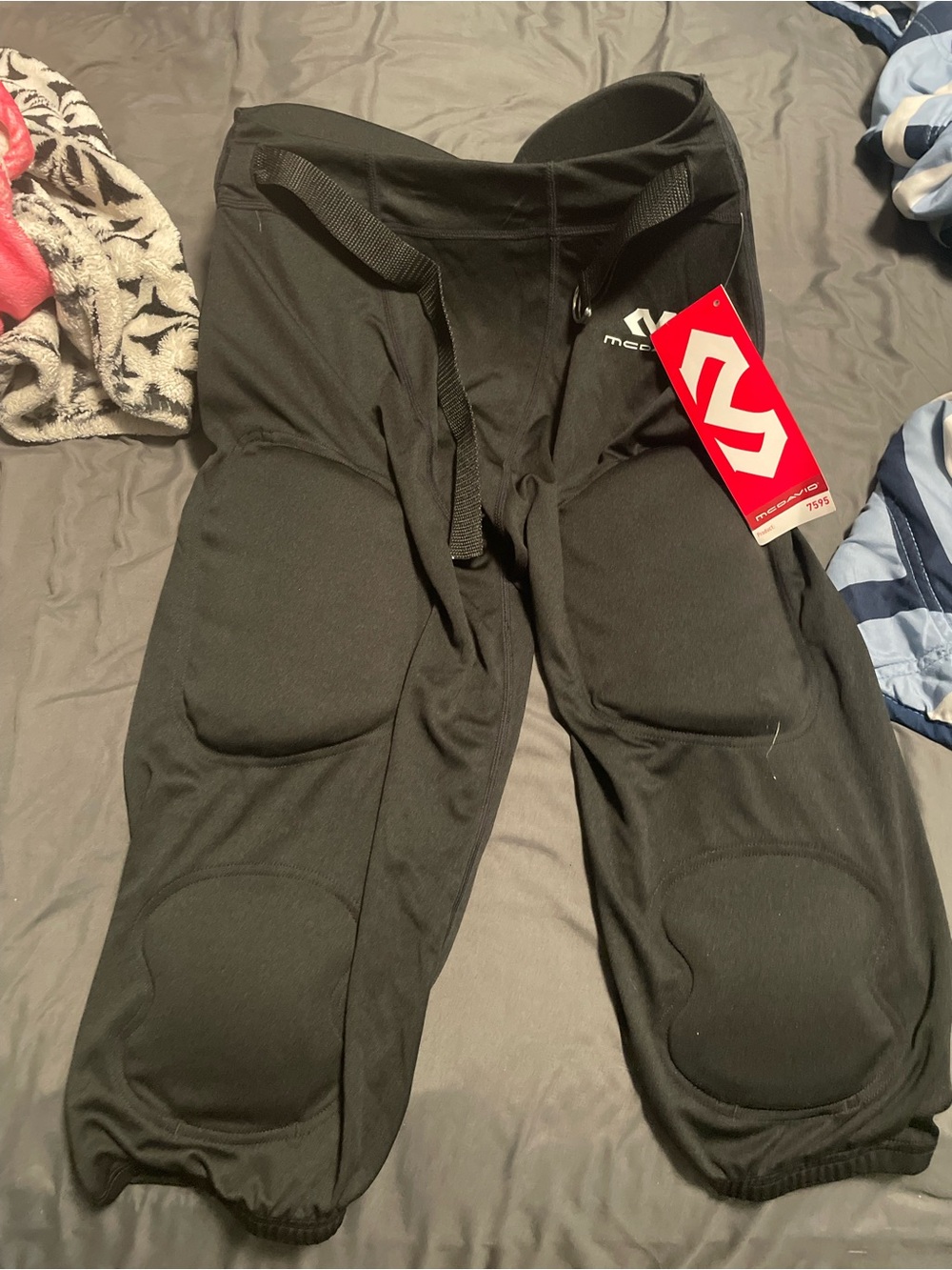 McDavid Men’s Black 7 Pad football pants